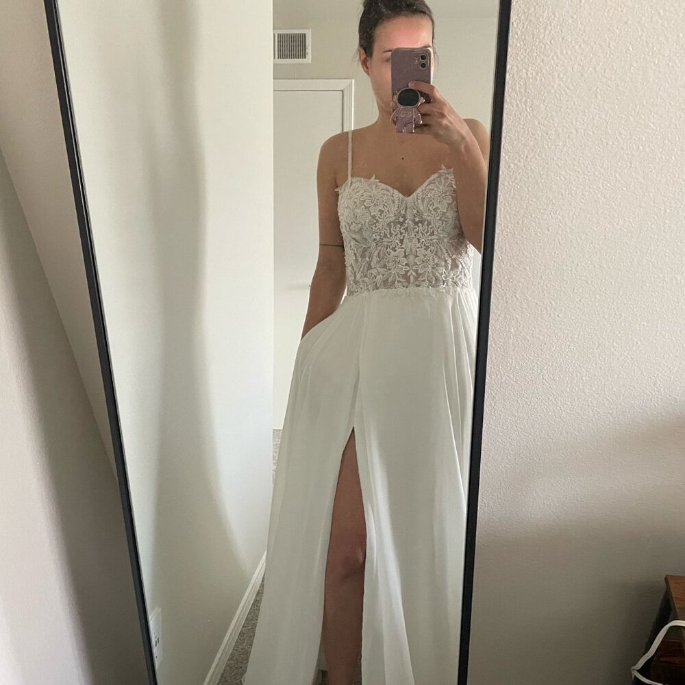 Enchanting by Mon Cheri Wedding Dress with Slit Size 6 A-line - Picture 3 of 10